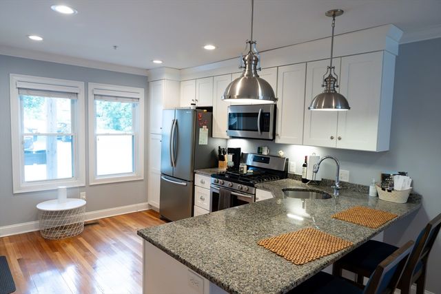 64 Wales St 2, Abington, MA 02351