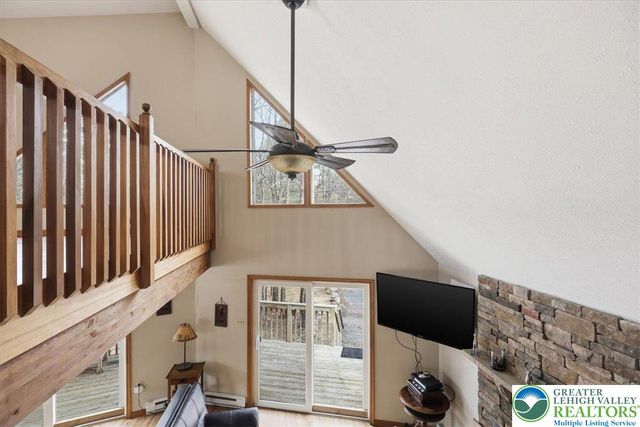 48 Hunt Trail, Penn Forest Twp, PA 18210