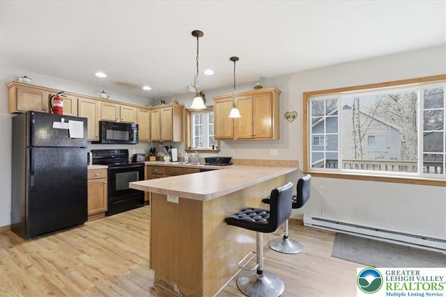 48 Hunt Trail, Penn Forest Twp, PA 18210