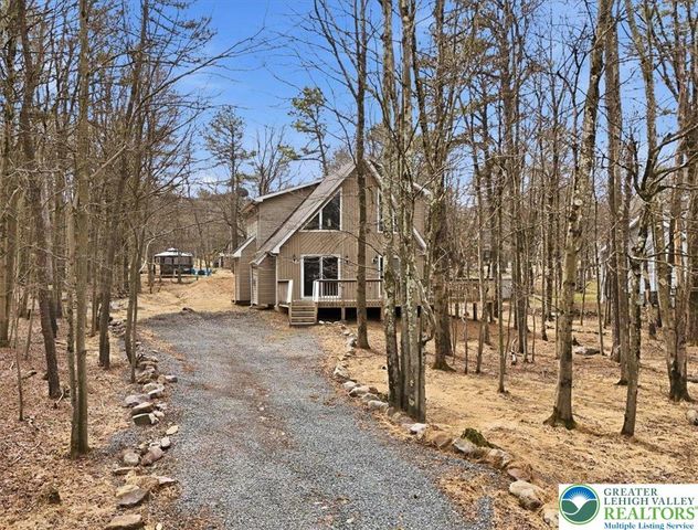 48 Hunt Trail, Penn Forest Twp, PA 18210