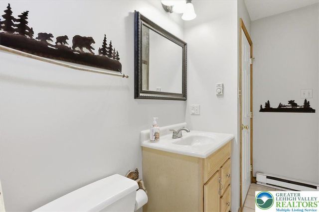 48 Hunt Trail, Penn Forest Twp, PA 18210