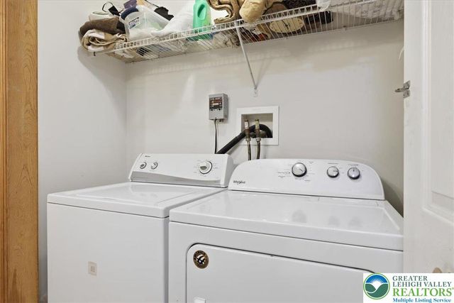 48 Hunt Trail, Penn Forest Twp, PA 18210