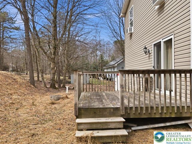 48 Hunt Trail, Penn Forest Twp, PA 18210