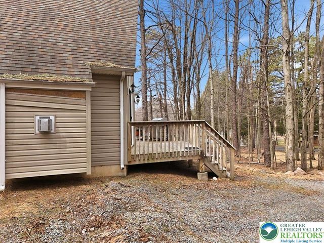 48 Hunt Trail, Penn Forest Twp, PA 18210