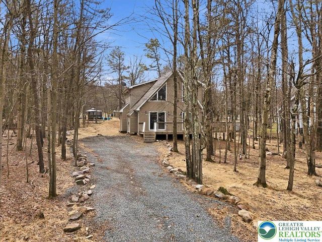 48 Hunt Trail, Penn Forest Twp, PA 18210