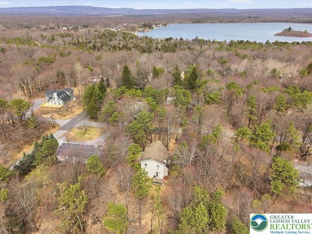 48 Hunt Trail, Penn Forest Twp, PA 18210