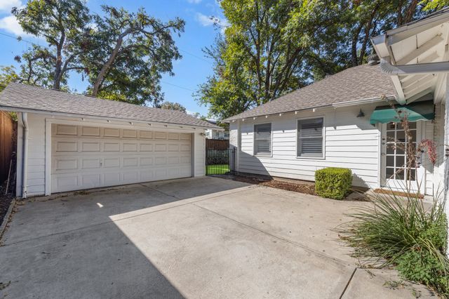 5242 Merrimac Avenue, Dallas, TX 75206