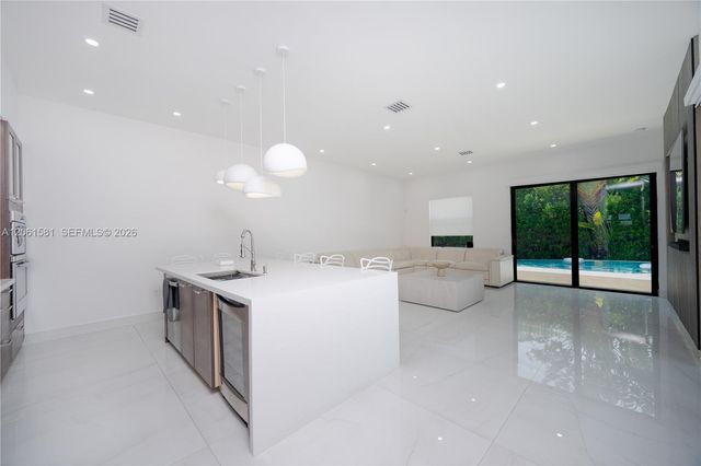 8995 NW 161st Terrace, Miami Lakes, FL 33018