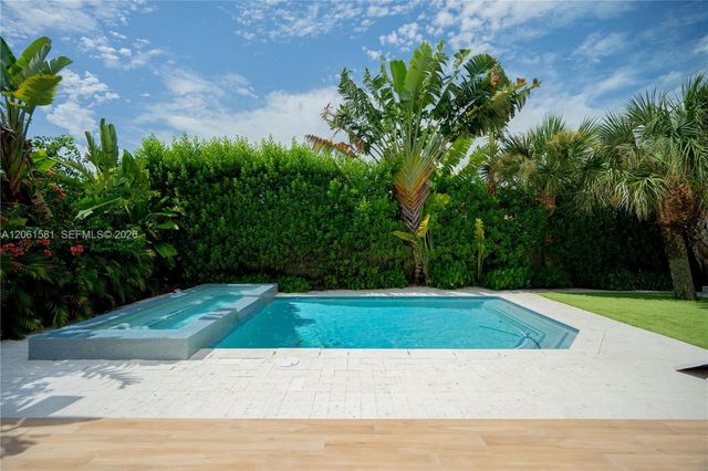 8995 NW 161st Terrace, Miami Lakes, FL 33018