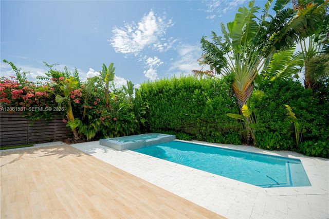 8995 NW 161st Terrace, Miami Lakes, FL 33018