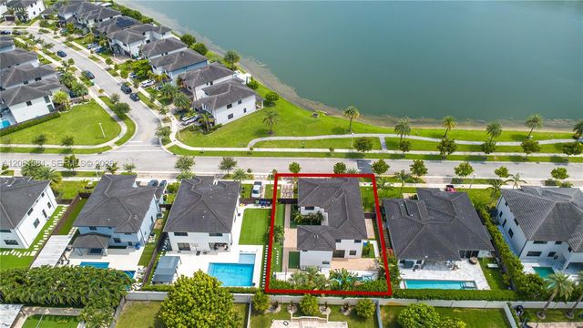 8995 NW 161st Terrace, Miami Lakes, FL 33018