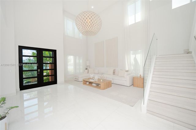 8995 NW 161st Terrace, Miami Lakes, FL 33018