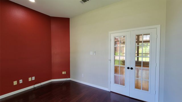 9726 Windy Hollow Drive, Irving, TX 75063