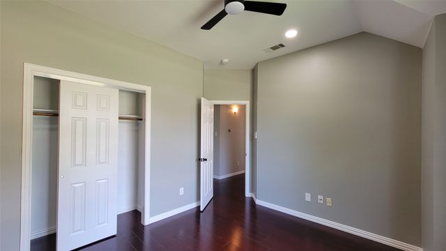 9726 Windy Hollow Drive, Irving, TX 75063