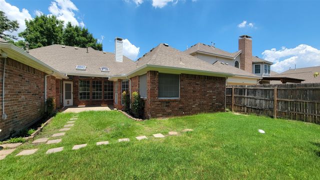 9726 Windy Hollow Drive, Irving, TX 75063