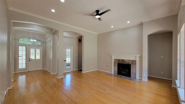 9726 Windy Hollow Drive, Irving, TX 75063