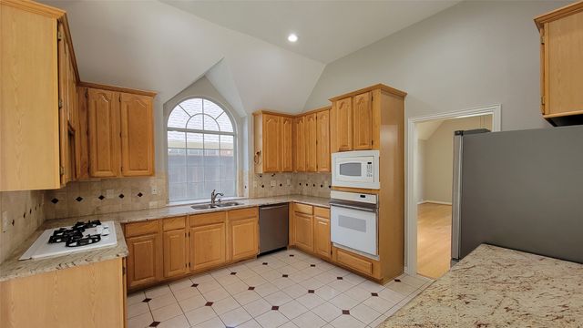9726 Windy Hollow Drive, Irving, TX 75063