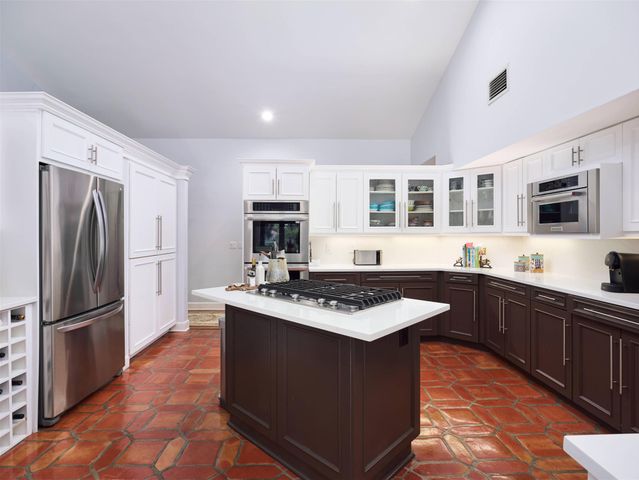 3700 Embassy Drive, West Palm Beach, FL 33401