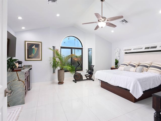 3700 Embassy Drive, West Palm Beach, FL 33401