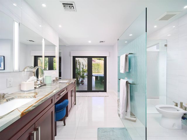 3700 Embassy Drive, West Palm Beach, FL 33401