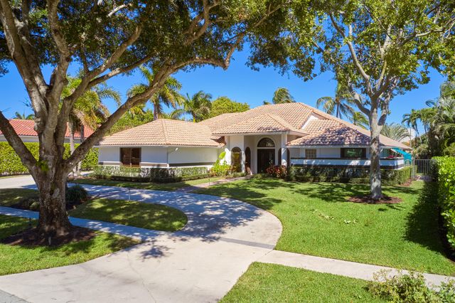 3700 Embassy Drive, West Palm Beach, FL 33401