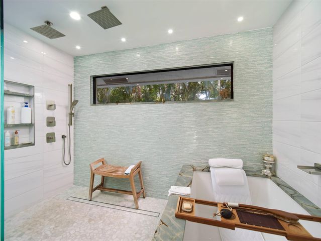 3700 Embassy Drive, West Palm Beach, FL 33401