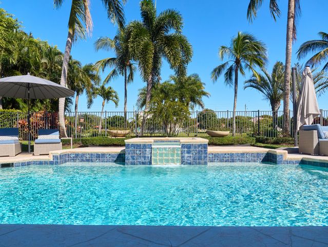 3700 Embassy Drive, West Palm Beach, FL 33401