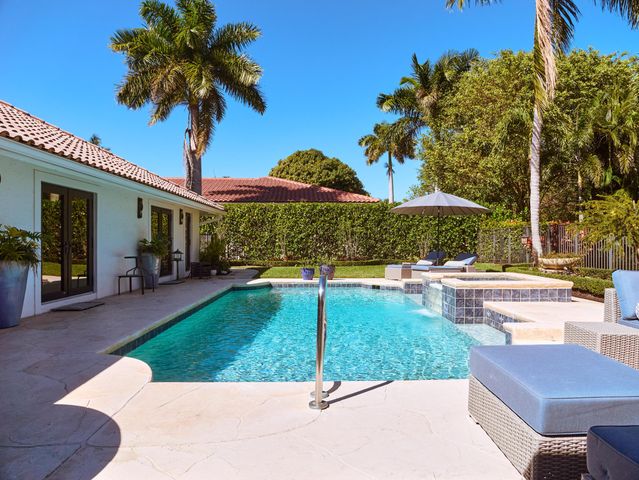 3700 Embassy Drive, West Palm Beach, FL 33401