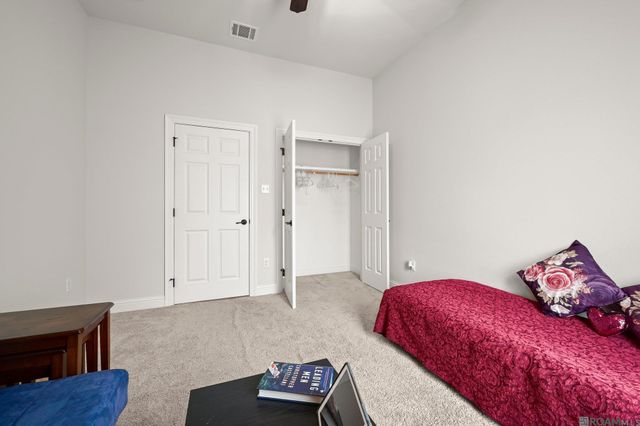 8251 Valencia Ct, Baton Rouge, LA 70820