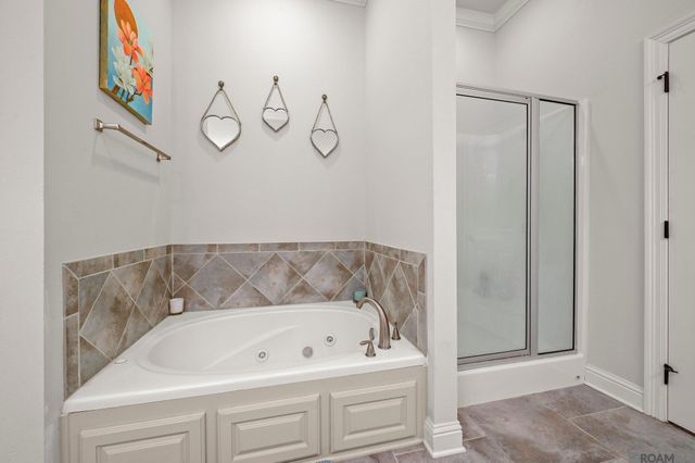 8251 Valencia Ct, Baton Rouge, LA 70820