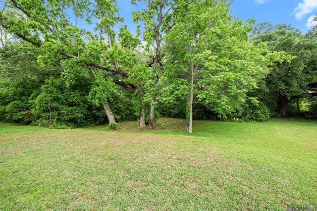 8251 Valencia Ct, Baton Rouge, LA 70820