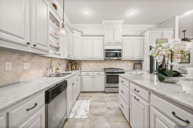 8251 Valencia Ct, Baton Rouge, LA 70820