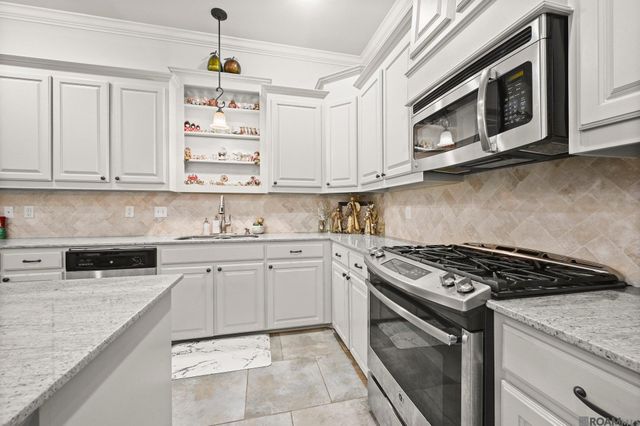 8251 Valencia Ct, Baton Rouge, LA 70820