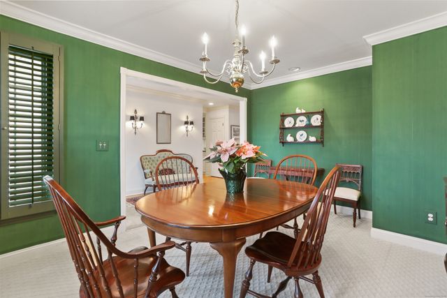 47 Bank Street 47, New Canaan, CT 06840