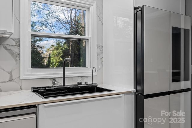 1560 Chatham Court NW, Concord, NC 28027