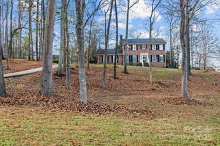 1560 Chatham Court NW, Concord, NC 28027