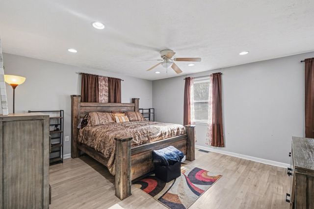 3002 Knud Dr, Columbia, TN 38401