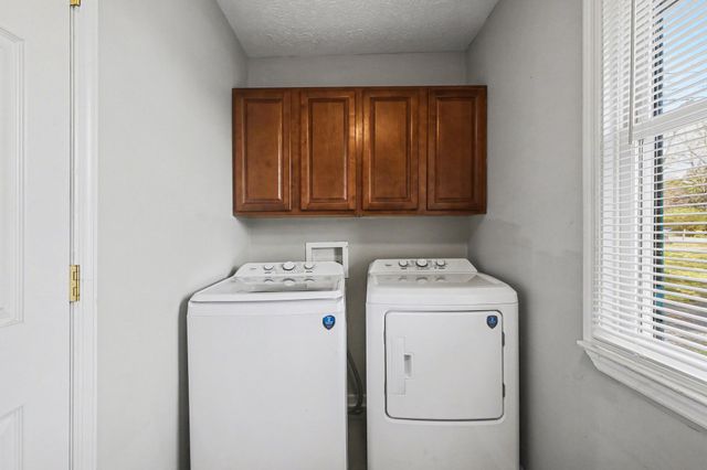 3002 Knud Dr, Columbia, TN 38401