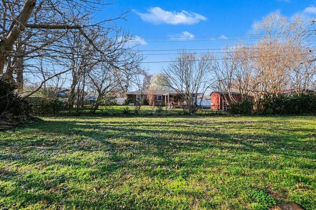 3002 Knud Dr, Columbia, TN 38401