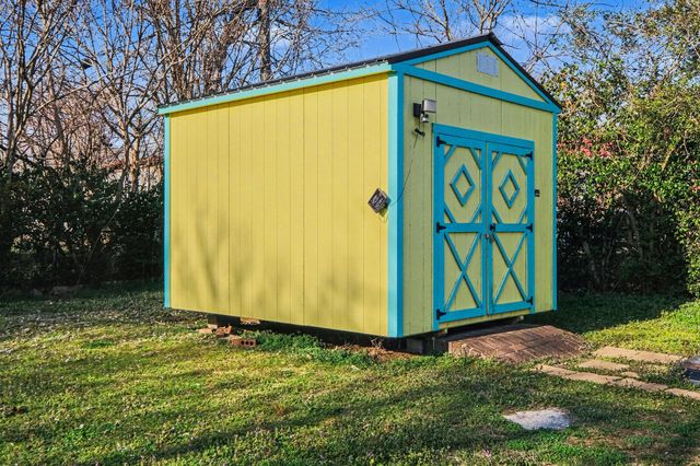 3002 Knud Dr, Columbia, TN 38401