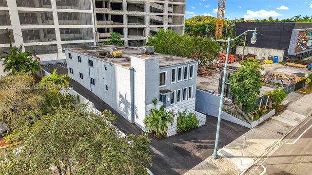 232 SW 8th St, Miami, FL 33130