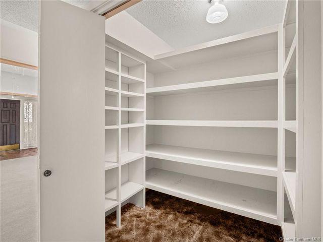 1710 W Sale Road, Lake Charles, LA 70605