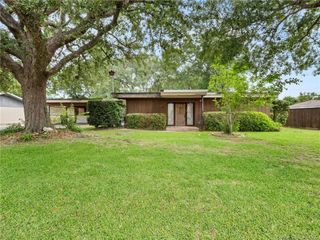 1710 W Sale Road, Lake Charles, LA 70605