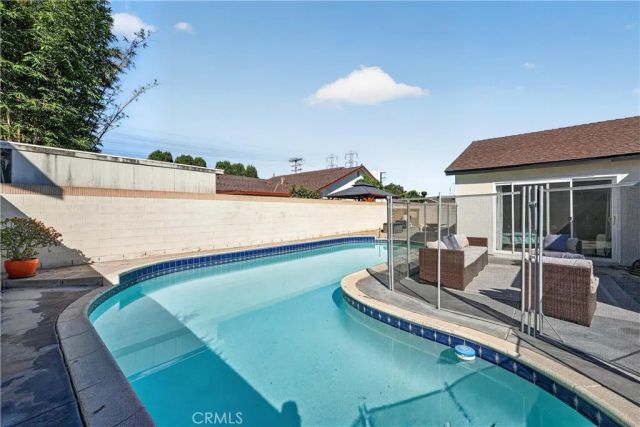 15051 Anita, Westminster, CA 92683