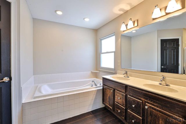 875 Dogwood Court, Lebanon, OH 45036