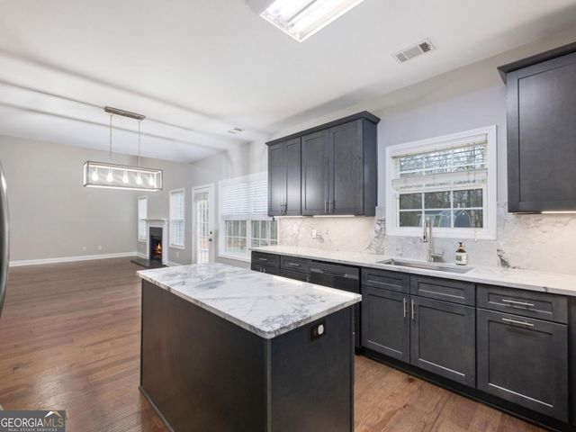 439 Vinings Court, Winder, GA 30680