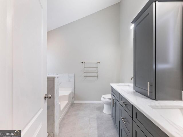 439 Vinings Court, Winder, GA 30680