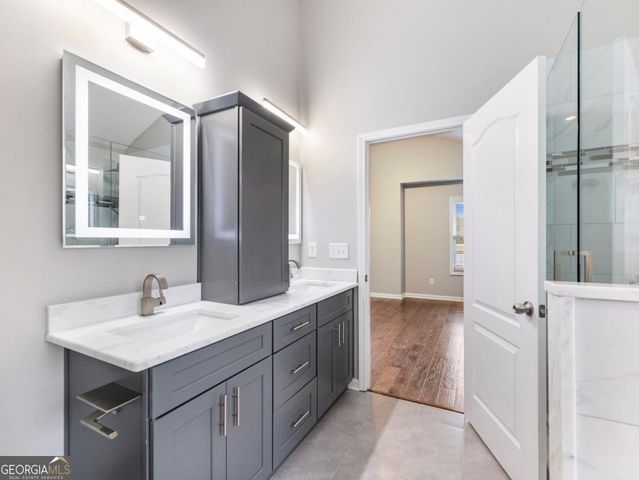 439 Vinings Court, Winder, GA 30680