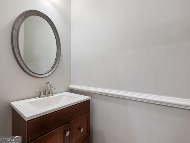 439 Vinings Court, Winder, GA 30680