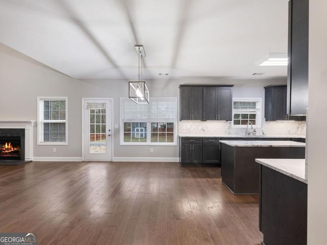 439 Vinings Court, Winder, GA 30680